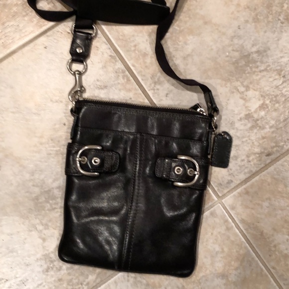 Coach crossbody - Picture 2 of 2